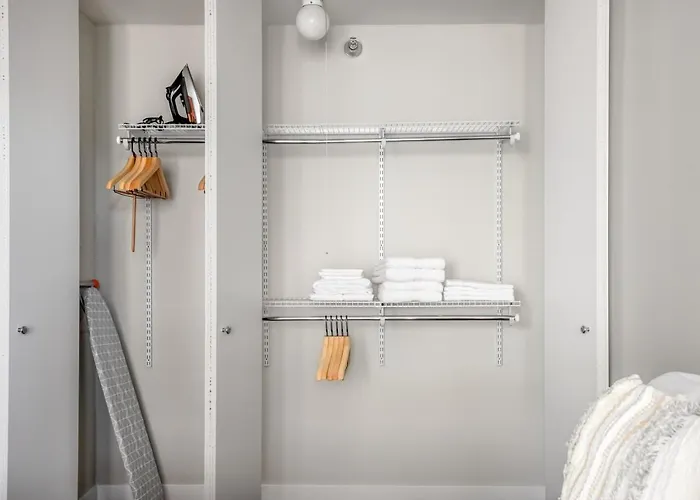 Апартаменты Gold Coast 1br W Gym Lounge 1 Block To L Chi-799